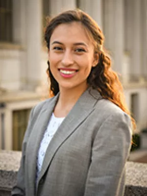 Astrid Quirarte Headshot